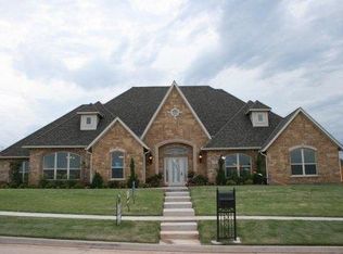 2403 SW 68th St, Lawton, OK 73505