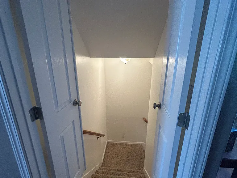 112 E Sweet Berry Dr — Photo 12