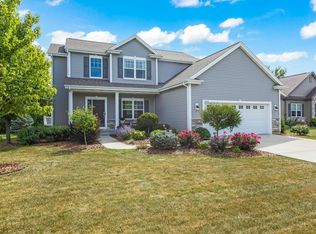 10020 S Chelsea Lee Rd, Oak Creek, WI 53154