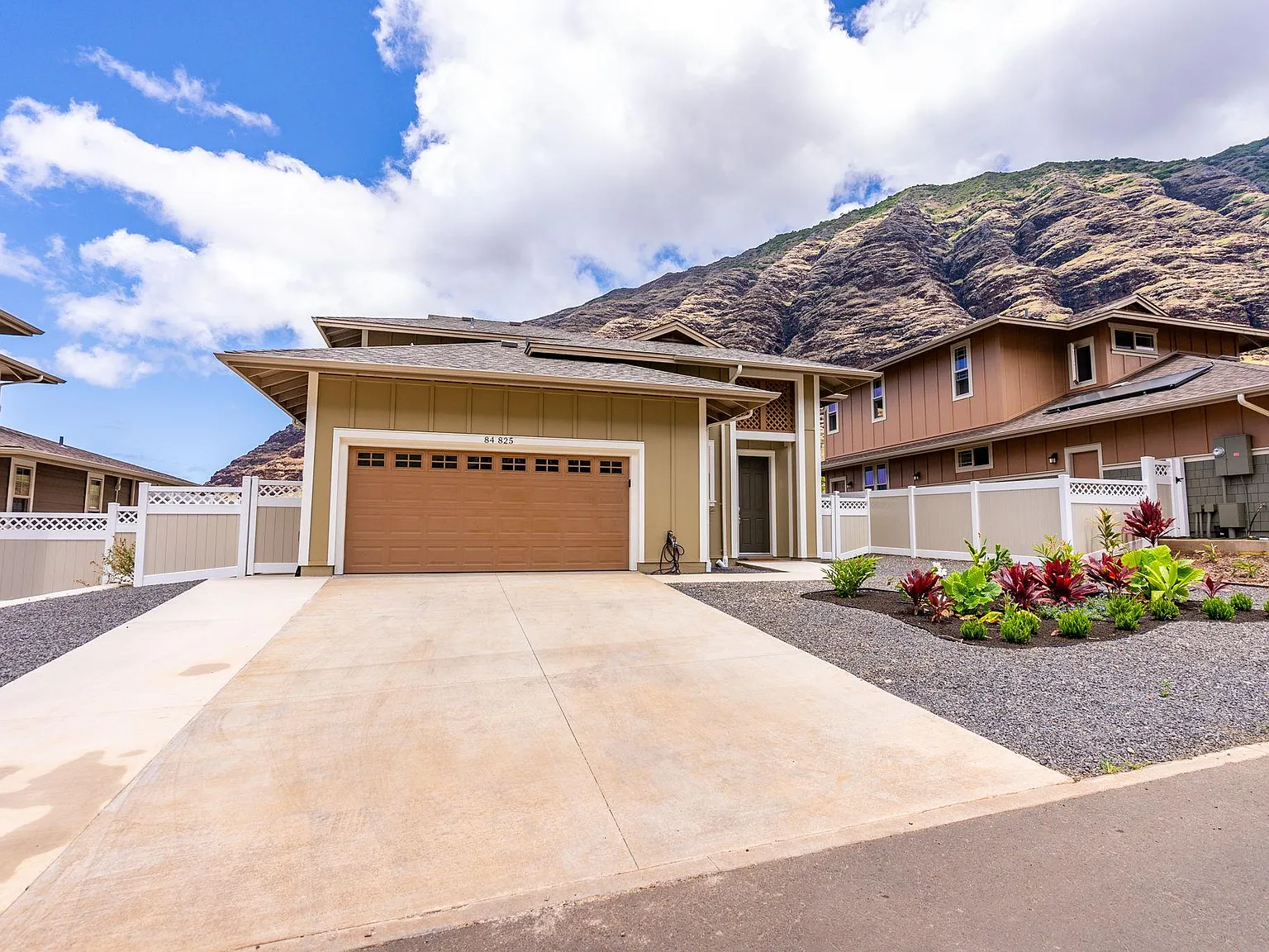 3 bed, 1348 sqft, $10,500 — Photo 3