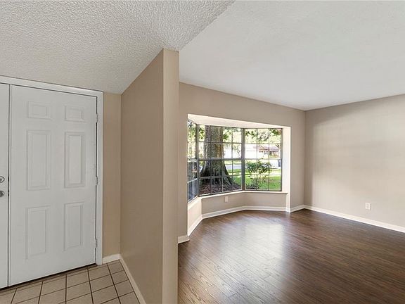 5th image of 4311 Honey Vista Cir
