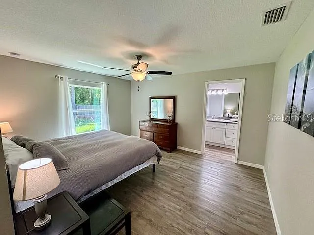 5423 NW 52nd Ave — Photo 19