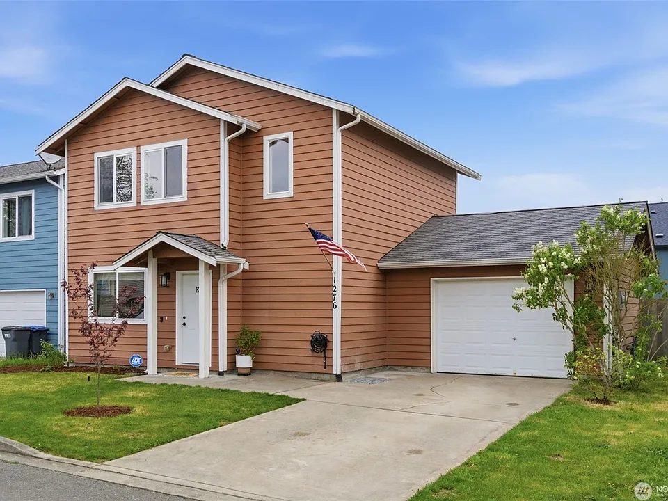 1276 SE Casandra Loop