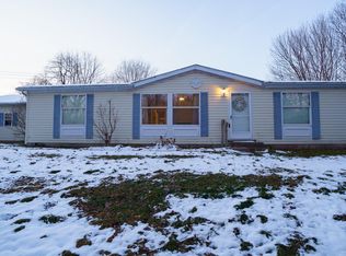 19008 Chain Lake St, Cassopolis, MI 49031