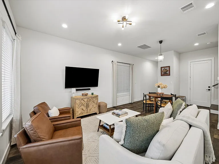5709 White Magnolia St — Photo 5