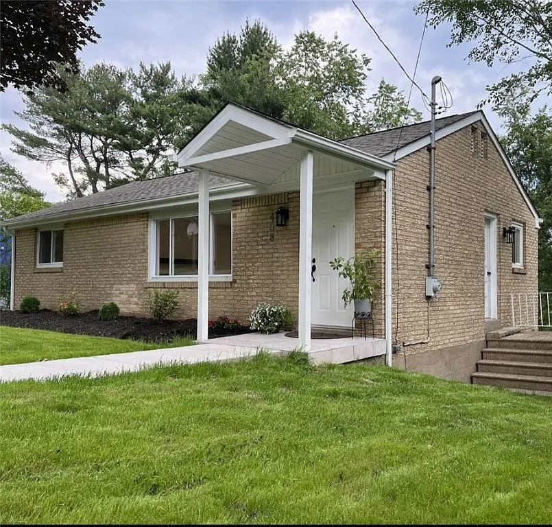 408 Valleyview Dr photo 1