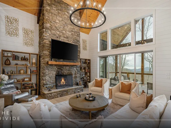 788 Continental Drive, Sapphire, NC 28774