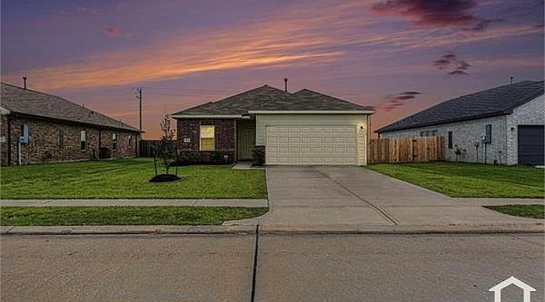 1st image of 2808 Coral Dr