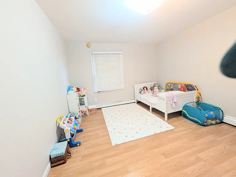 515 Broad Ave #2 — Photo 9