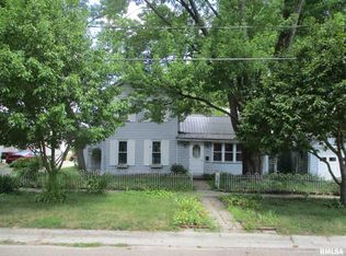 308 W 6th St, Prophetstown, IL 61277