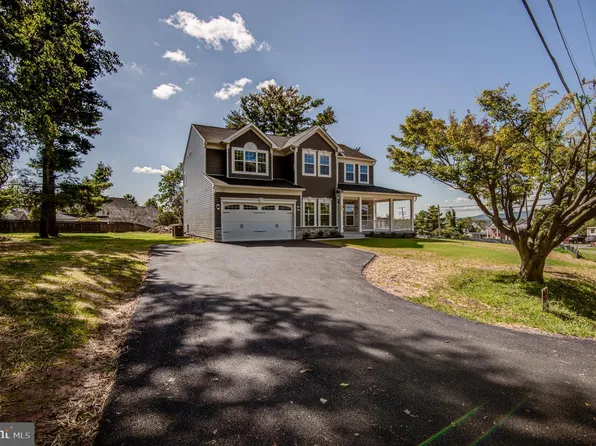 42 Berlin Tpke, Lovettsville, VA 20180