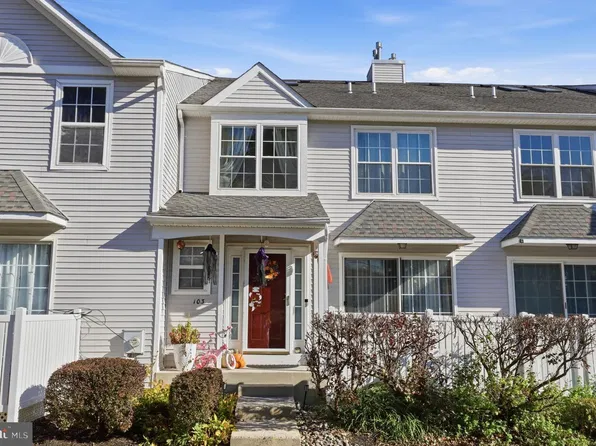 103 Eagle Ct #103, Jamison, PA 18929