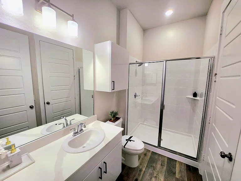 Suffield Dr — Photo 7