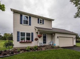7063 Huron Park Ct, Brighton, MI 48116