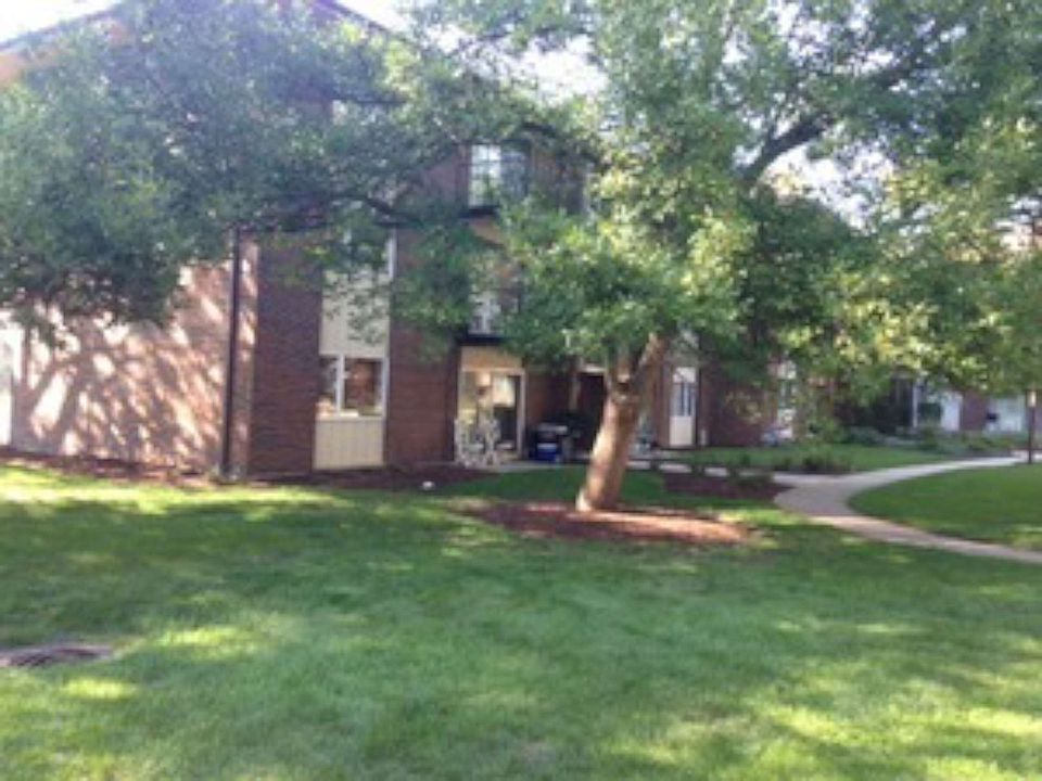 1st image of 5S070 Pebblewood Ln APT G5