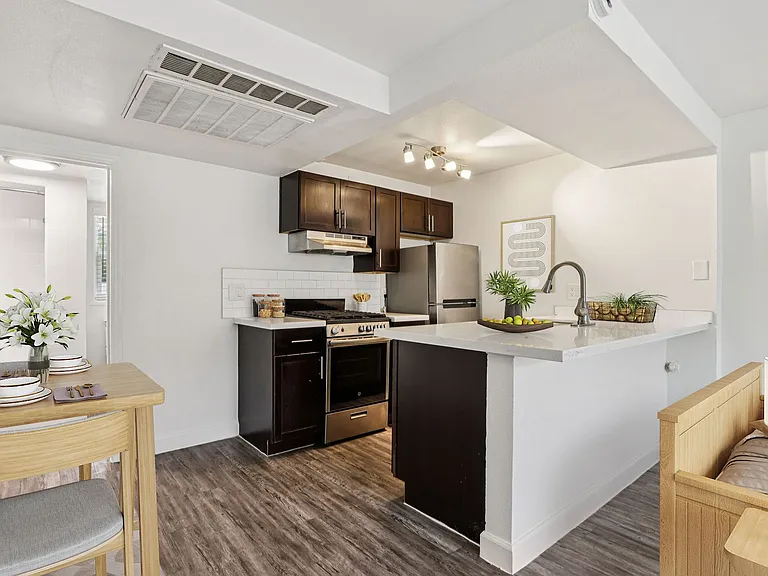 The Wexler Apartments — Photo 33