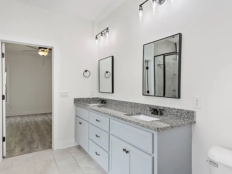 208 Savannah Dr — Photo 15