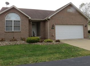 121 Royal Troon Dr SE, Warren, OH