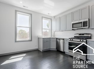 2806 N Mozart St #2R, Chicago, IL 60618