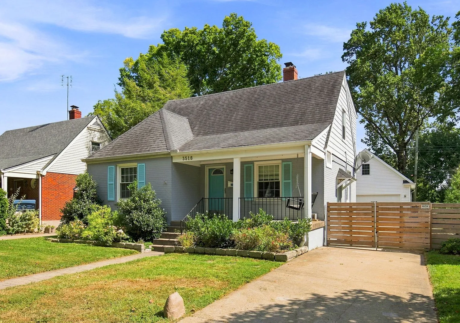 Fall in Love with this St Matthews Charmer — Photo 2