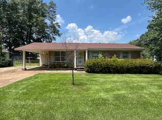 111 Gardenview Dr, Senatobia, MS 38668