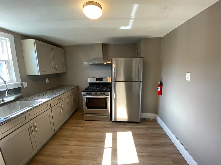 53 Kirkwood Dr #2 — Photo 8