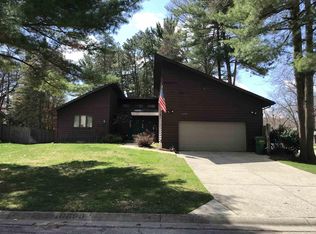 10890 Stutely Dr, Granger, IN