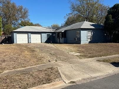 1st image of 807 W Kern Rd
