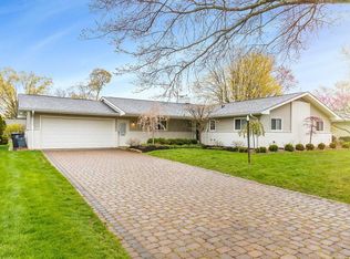 3082 Bembridge Rd, Columbus, OH 43221