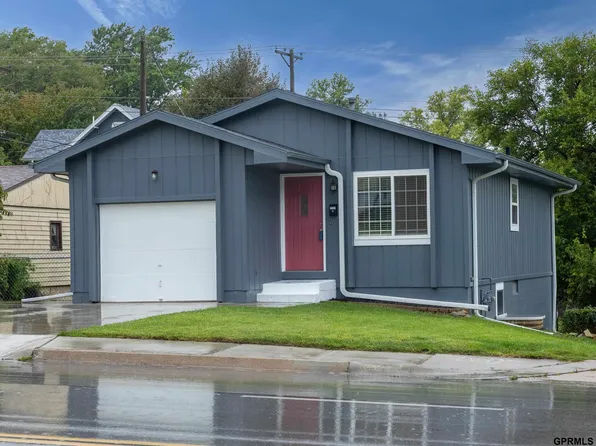 2232 S 42nd St, Omaha, NE 68105