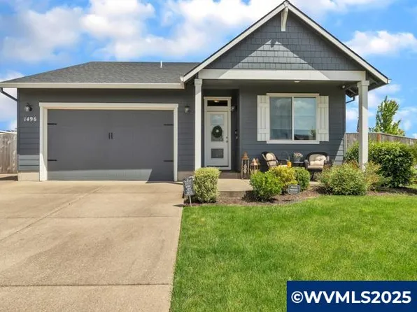1496 Foxglove St, Woodburn, OR 97071