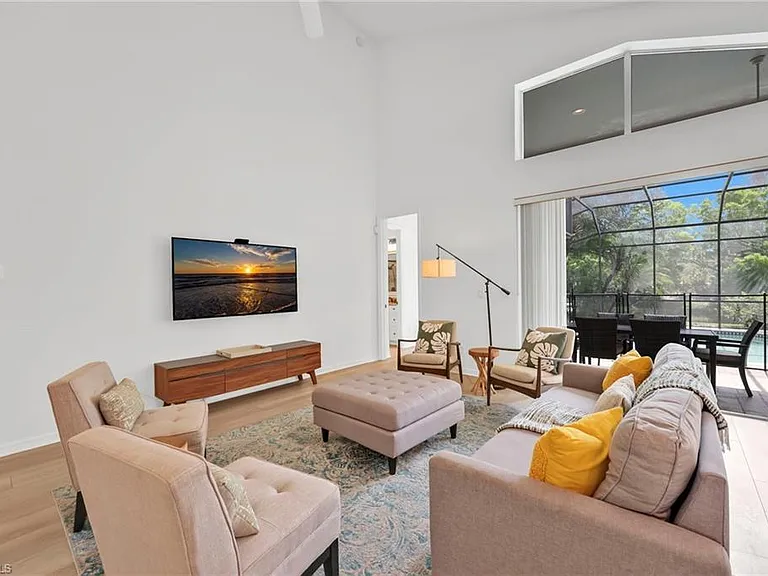 8924 Ventura Way — Photo 7
