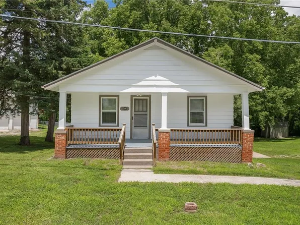 2501 Excello Dr, Saint Joseph, MO 64503