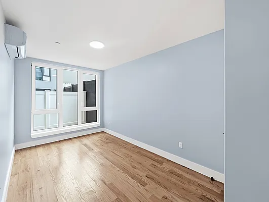 Bedroom, photo 2