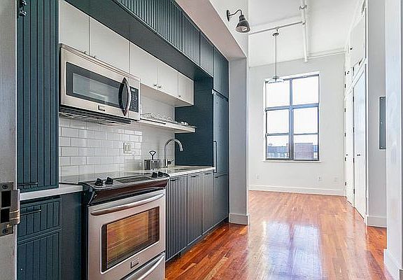 3rd image of 180 Bainbridge St APT 310