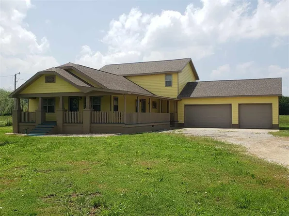 13471 N 365th Rd, Holdenville, OK 74848