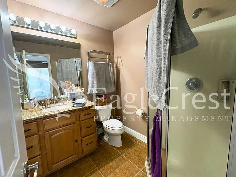 44 Vinehill Dr — Photo 59