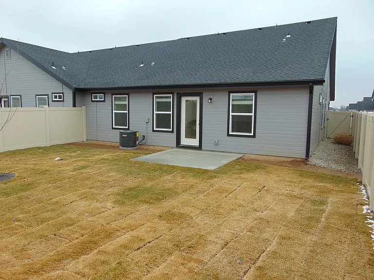 4340 N Alester Ave — Photo 12