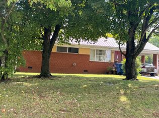 225 Laurel St, Morristown, TN 37813