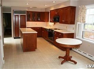 1075 Main St, Red Hill, PA 18076