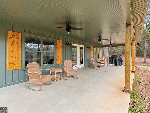 5th image of 340 Noles Rd