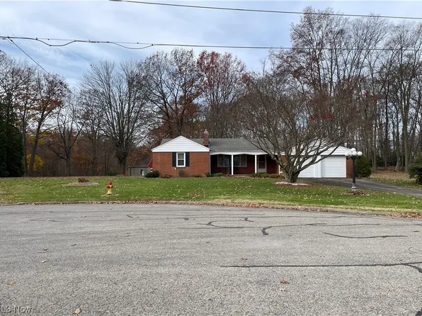 60 Philrose Ln, Youngstown, OH 44514