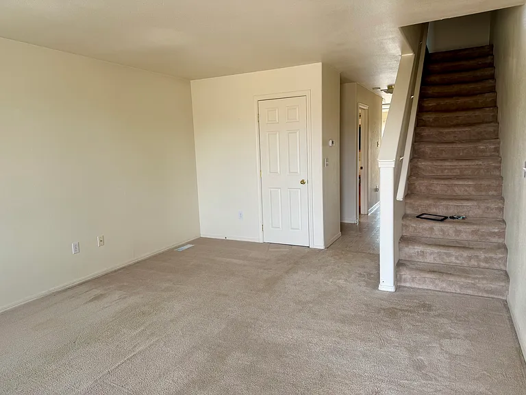 817 Vendome Ave — Photo 4