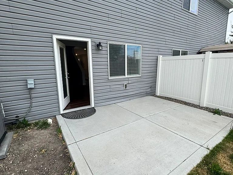 836 Almo Ave — Photo 25
