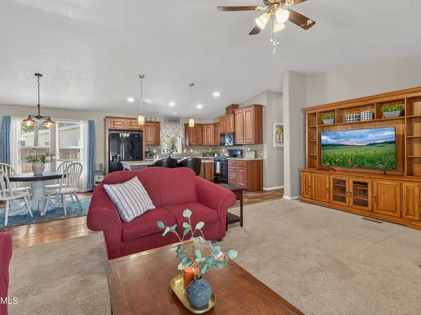 2468 Tishepi Trl, Flagstaff, AZ 86005