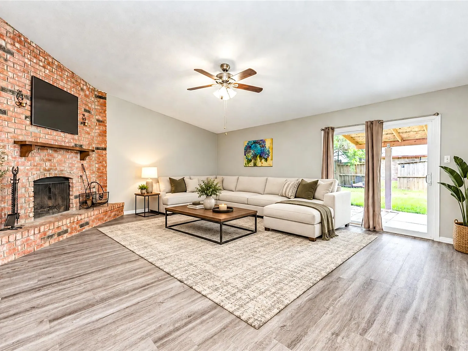 3 bed, 2.0 bath, 1529 sqft, $1,890 — Photo 4