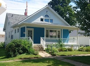 302 Sycamore St, Tipton, IA 52772