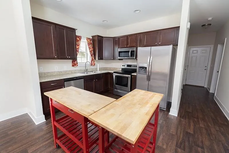 264 Lee Ln — Photo 4
