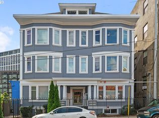 1714 NW Couch St APT 18, Portland, OR 97209