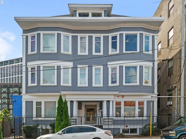 1714 NW Couch St APT 18, Portland, OR 97209